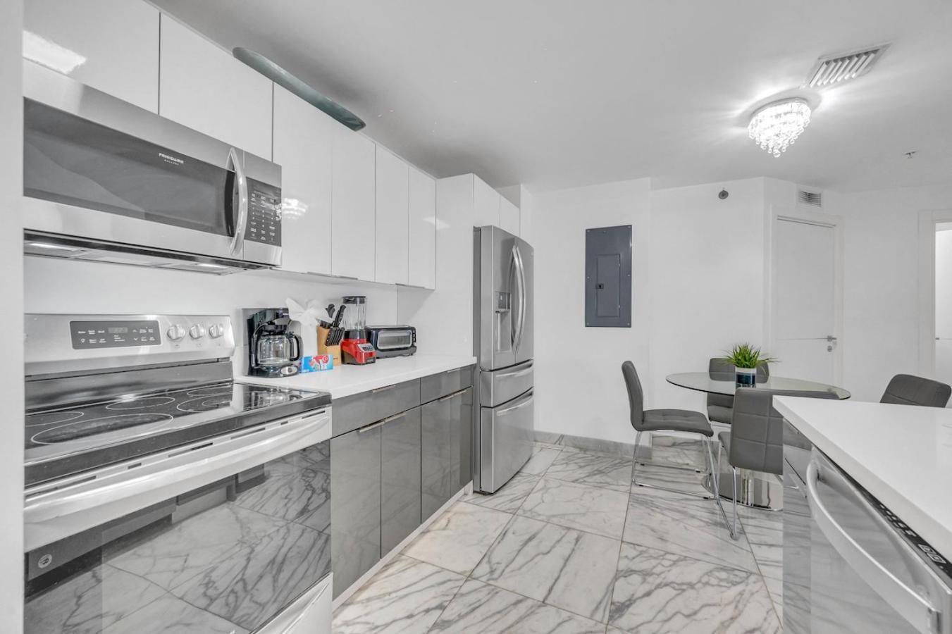 マイアミSubtle 2 Bed In Edgewater Near Downtown With Free Parkingアパートメント エクステリア 写真