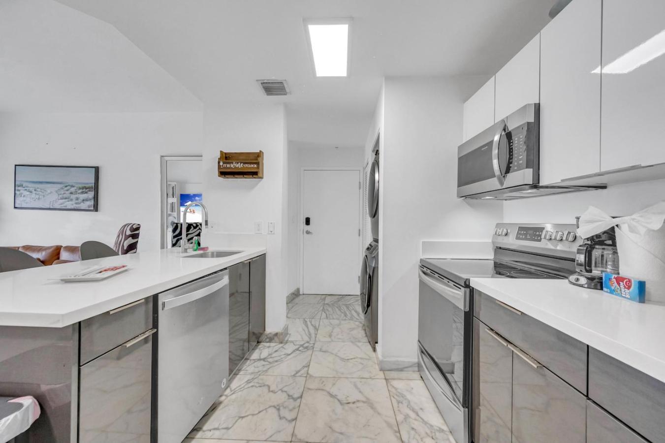 マイアミSubtle 2 Bed In Edgewater Near Downtown With Free Parkingアパートメント エクステリア 写真